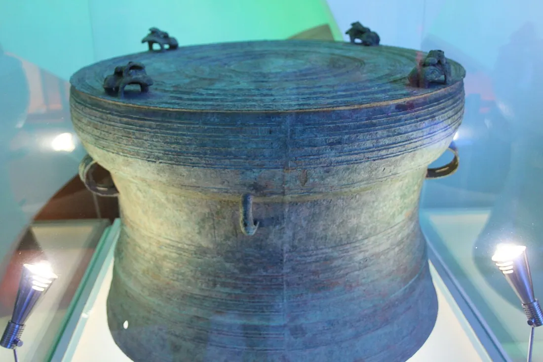 Zhuang bronze drum from the Tang dynasty